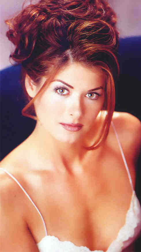 Debra Messing Fakes